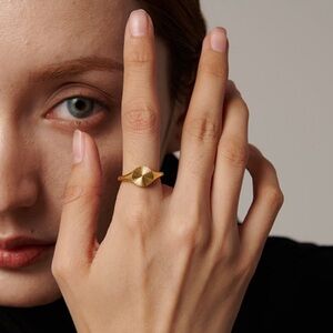 ^NEW 18K Gold Plated Round Textured Signet Coin Ring